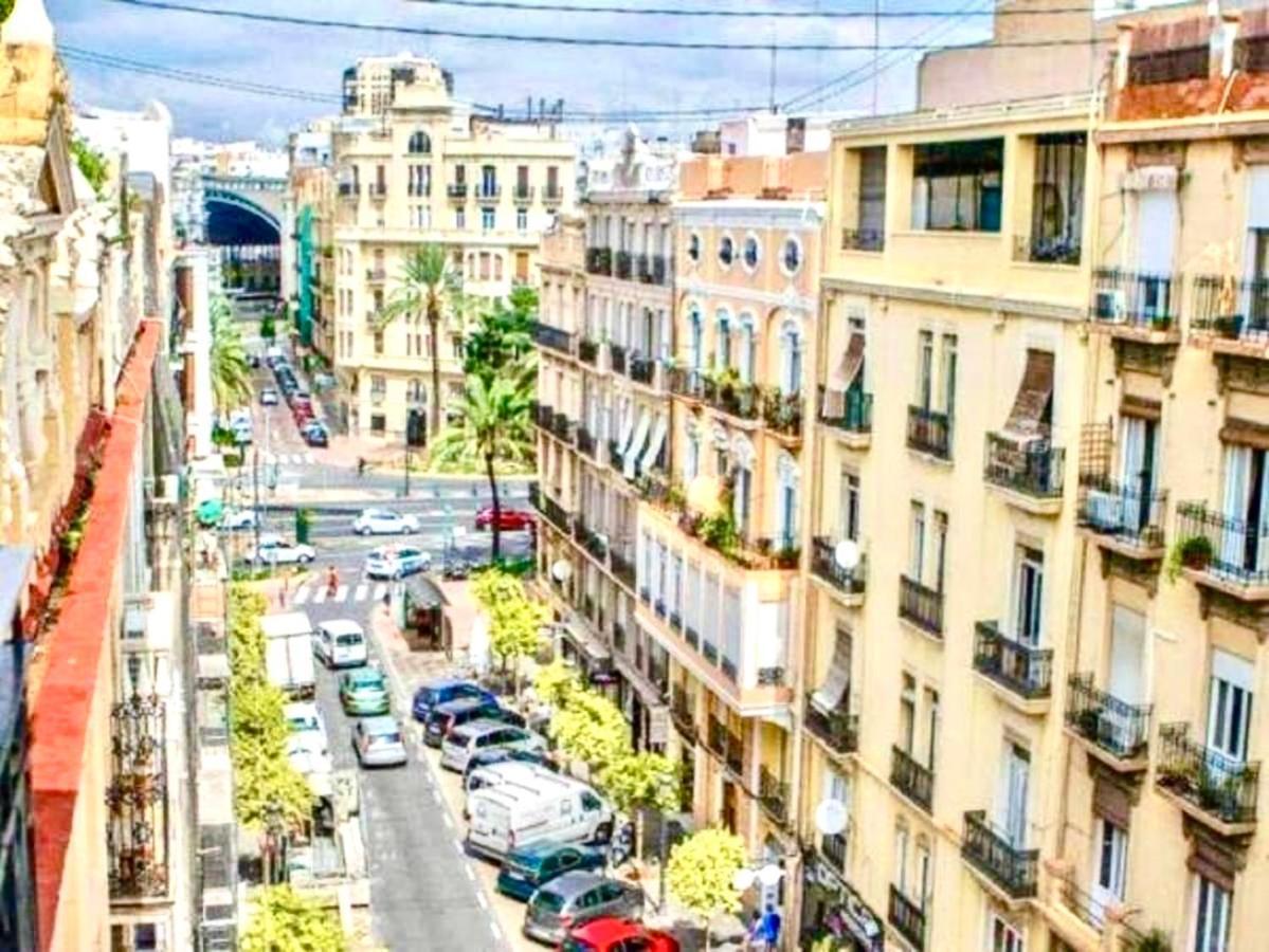 El Palacete Gran Via Valencia Bagian luar foto